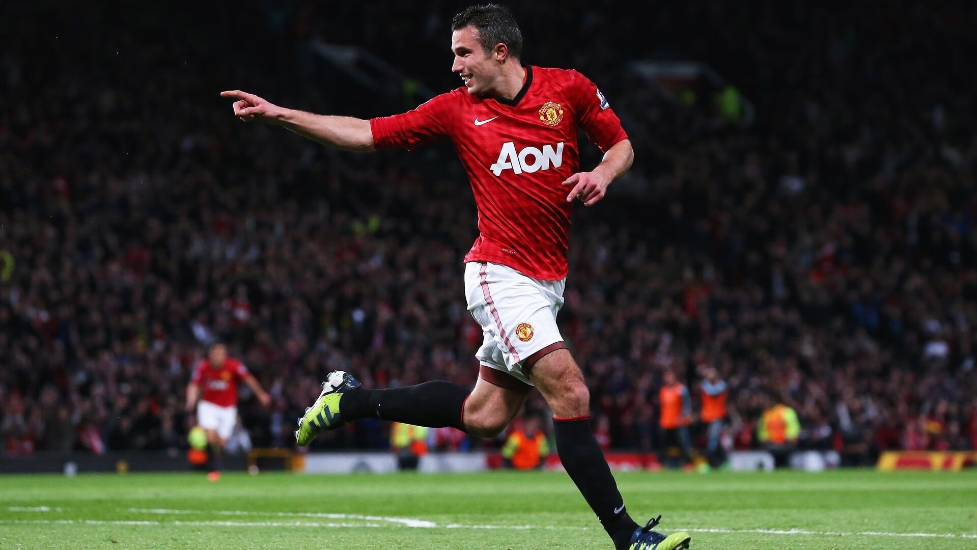 利物浦与阿森纳激战正酣,积分持平,利物浦和阿森纳